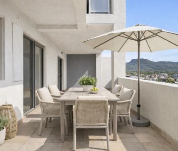 Elevated Living in the Heart of Wollongong - Photo 4