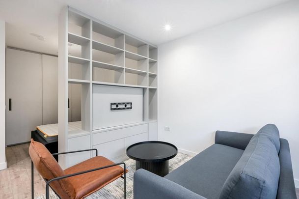 Studio to rent - Photo 1