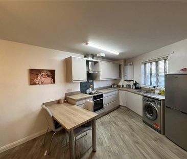 2 bedroom apartment to rent - Photo 4