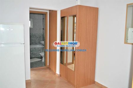 Apartament 2 camere Aviatiei, etaj 2/4 - Fotografie 4