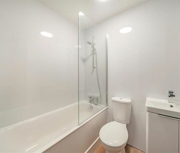 New Cross Road - Photo 1