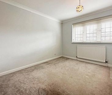 4 bedroom detached house to rent - Photo 4