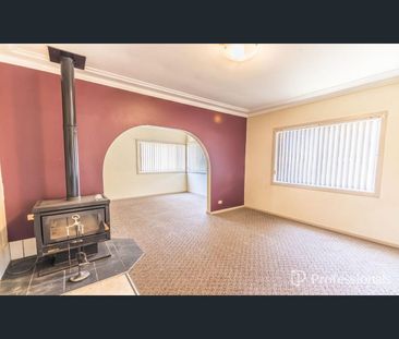 2 Melrose Street, South Tamworth, NSW 2340 - Photo 3