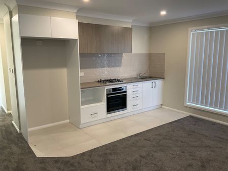 1a Broadway Drive - Photo 2