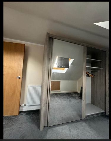 Room in a Shared House, Overstone Road, LU4 - Photo 4