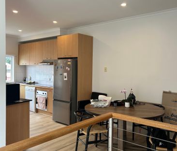 St Kilda East - Photo 3