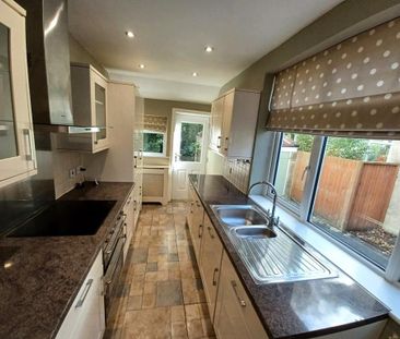 3 bedroom semi-detached house to rent - Photo 4