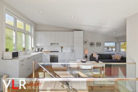 Laneway House in Vancouver West Side, BC - Photo 3