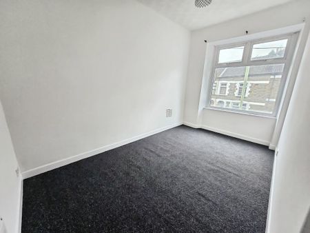 5 bedroom terraced house to rent - Photo 3