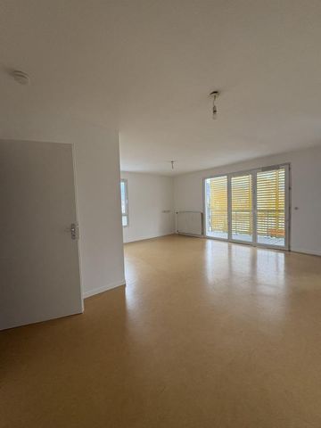 T4-3 RUE NINON VALLIN 38100 GRENOBLE - Photo 2