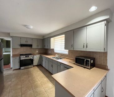 For Lease - 10623 Clarkway Drive, Brampton, Ontario - Photo 5