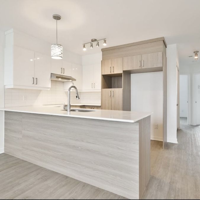 **Superbe 4 1/2- LAVAL (Ste Rose)** - Photo 1