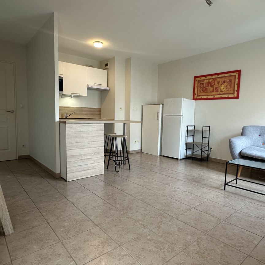 Location Appartement 2 pièces 41m² VILLEFRANCHE SUR SAONE 69400 - Photo 1