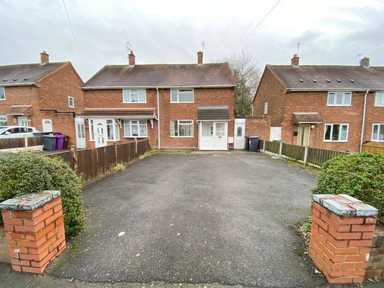 Griffiths Drive, Wednesfield, Wolverhampton - Photo 1