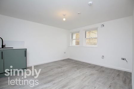 2 Bed property for rent - Photo 3