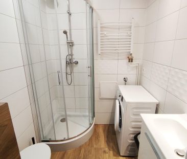 Wyremontowane kapitalnie mieszkanie w suterenie bloku - Zdjęcie 1