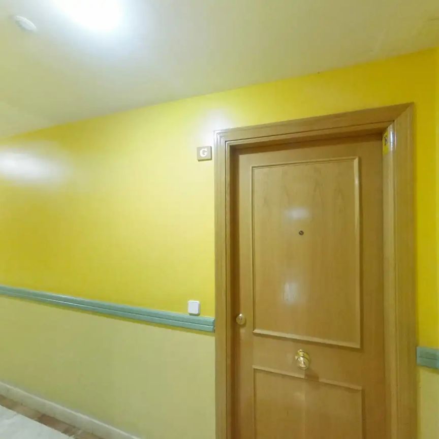 Piso de alquiler en Calle de Rafael Bergamín, San Juan Bautista - Foto 1