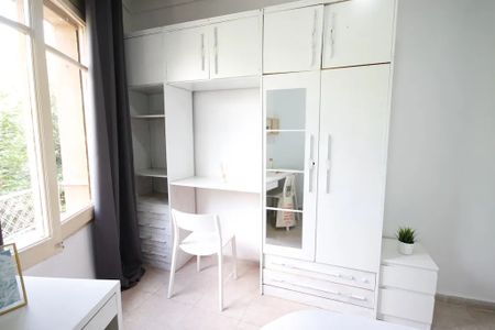 Carrer del Cinca, Barcelona, Catalonia 08030 - Photo 2