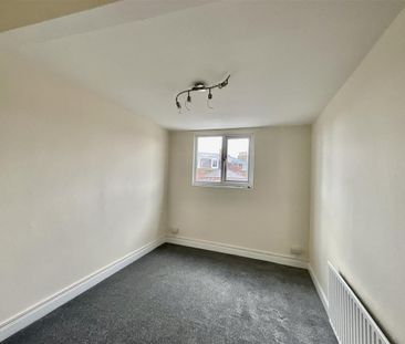 2 bedroom property to rent - Photo 4