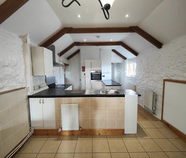 3 bedroom barn conversion to rent - Photo 2