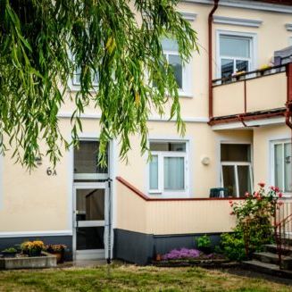 Centralt belägen 3:a Adelgatan 6, Tomelilla 82 kvadratmeter. Ej balkong, Ej hiss - Photo 2