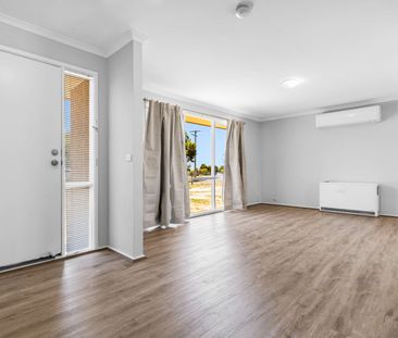 51 Ambleside Crescent - Photo 1