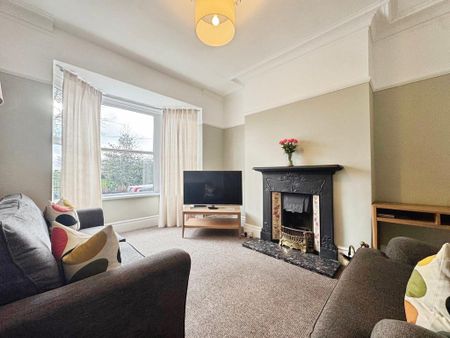 2 bedroom terraced house to rent - Photo 2