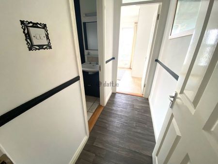 Apartment to rent in Dublin, Rathfarnham - Photo 5