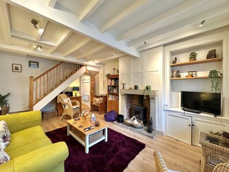 2 bedroom terraced house to rent - Photo 2