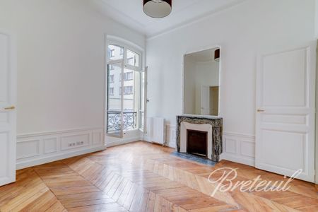 Tout savoir sur cet appartement dans le quartier Hoche-Friedland, à Paris 8ème - Photo 4