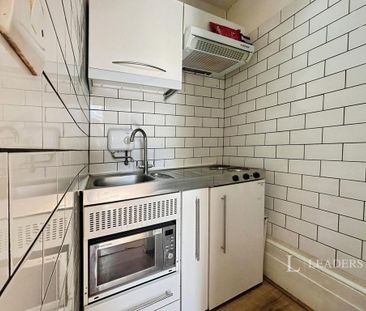 Studio to rent - Photo 1