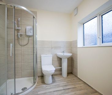 4 bedroom terraced house to rent - Photo 6