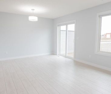 Edmonton Unfurnished townhouse Rental in Cavanagh - Energy efficien... - Photo 4
