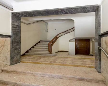 Avenida da Igreja, Lisbon, Lisbon 1700 - Photo 3