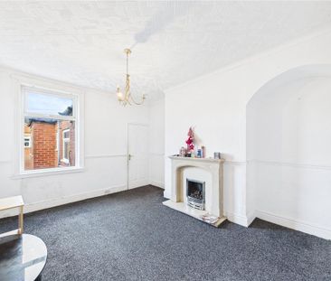 3 bedroom flat to rent - Photo 6