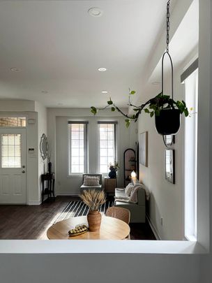 For Lease - 101 Grand Oak Drive, Richmond Hill, Ontario - Photo 1