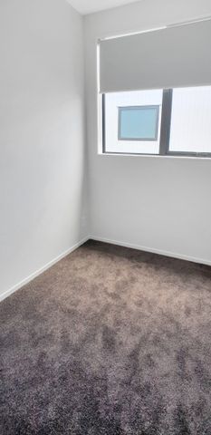 HOBSONVILLE - Terrace House - Photo 2