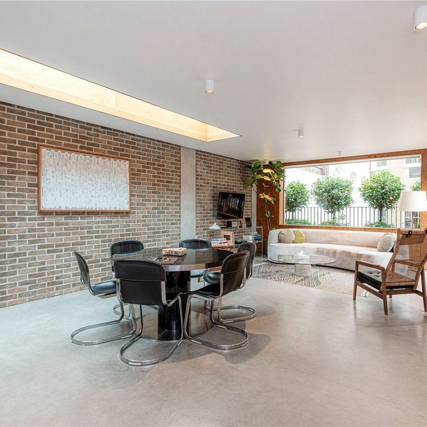 Weymouth Mews, W1G - Photo 1