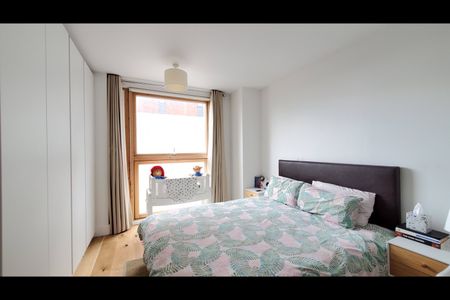 2 Bed Flat, Mastmaker Road, E14 - Photo 5