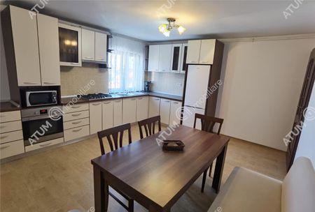 Apartament cu 3 camere decomandate de inchiriat in Sibiu zona Cedonia - Fotografie 4