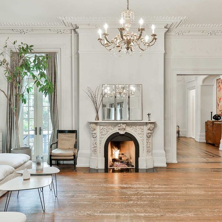 For Lease - 4 Wellesley Place, Toronto, Ontario - Photo 1