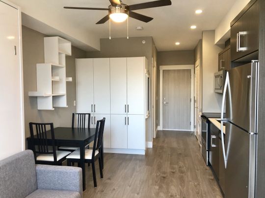 Cambridge House: Furnished Studio Suite - Photo 1