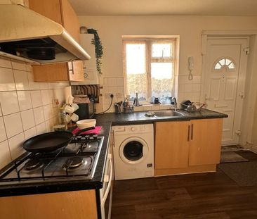 Room in a Shared House, Old Oak Common Lane, W3 - Photo 2