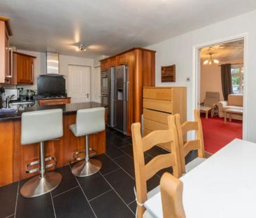 3 bedroom detached house to rent - Photo 2
