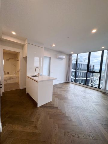 Luxurious 4-Bedroom Penthouse in the Heart of Box Hill - Photo 2