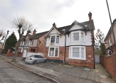 1 bedroom flat - ground floor to rent - Photo 3