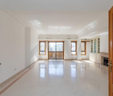 Apartamento T4 em Lisboa - Photo 2