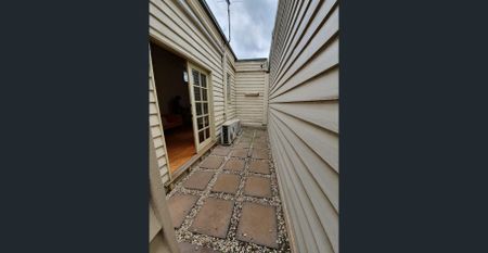 Pretty As A Picture - Photo 4