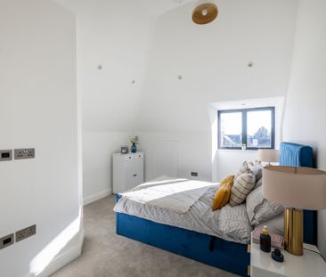 To Let 2 Bedroom Apartment - Photo 2
