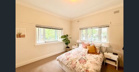 Character, Space And Timeless Elegance - Photo 3